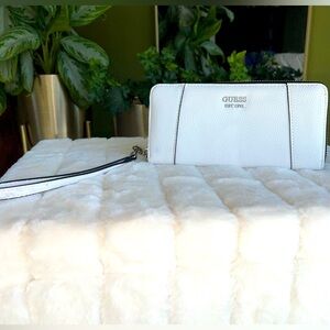 GUESS Wristlet/Wallet